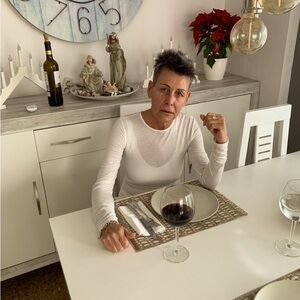 Meet your Posher, Aurora